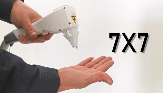 آلة إزالة الشعر بالليزر الدائمة من الألياف الديود 808nm للطب