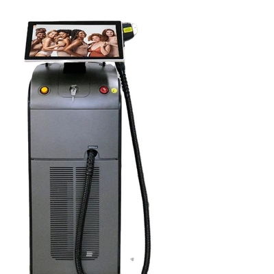 755 808 1064 آلة إزالة الشعر بالديود الليزري الطبي الموافقة على CE السرعة السريعة