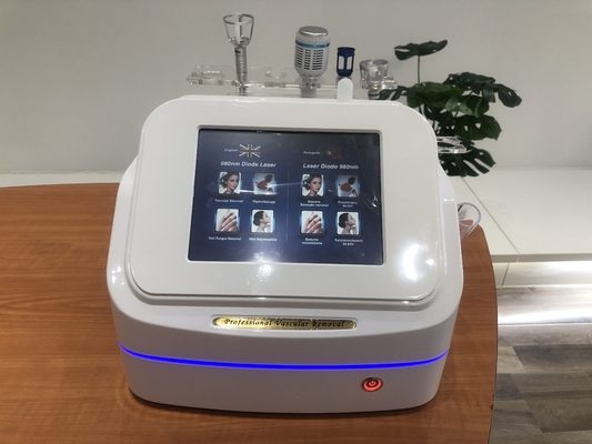 8.4 بوصة لون حقيقي شاشة LCD لمسة 980nm ليزر الديود لعبة إزالة الوريد العنكبوتي لإزالة الآفات الوعائية