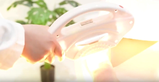 آلة تخفيض الشعر USB IPL ، آلة إزالة الشعر الخفيفة النبضية المكثفة OEM / ODM